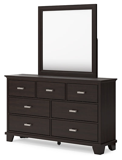 Covetown California King Panel Bed with Mirrored Dresser, Chest and 2 Nightstands