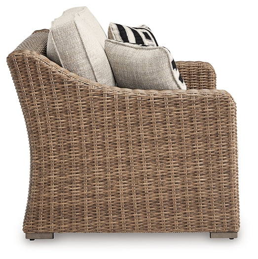 Beachcroft Loveseat w/Cushion